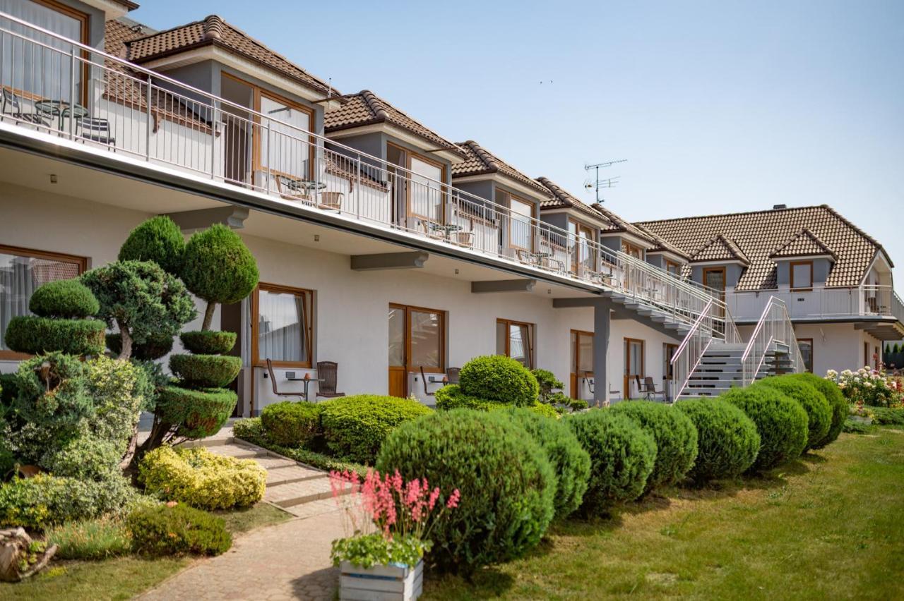 Cieply Zakatek Apartamento Rewal Exterior foto